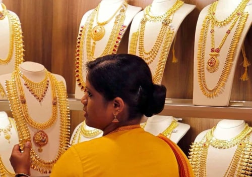 Which is better gold etf or gold?